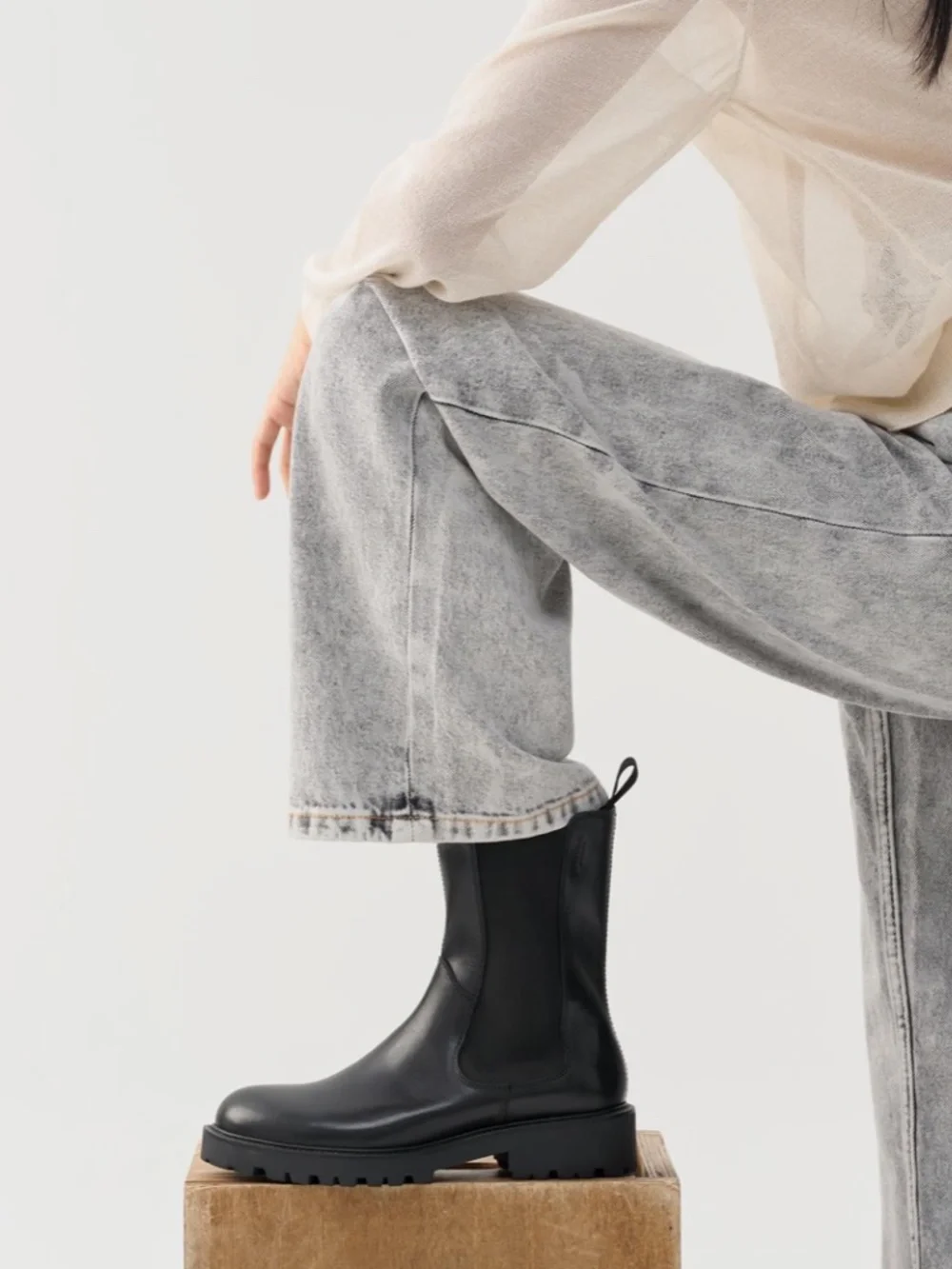 New in Box Vagabond Size 40 KENOVA Chelsea Boot Black Tall